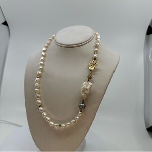 #125 New Elegant Handmade Pearl Necklace with Lily Flower Clasp